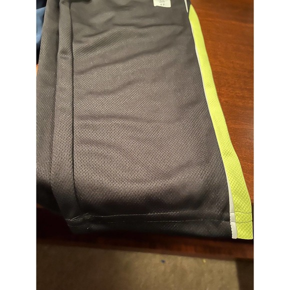 Boys 4T Coat and Pants - Picture 6 of 11